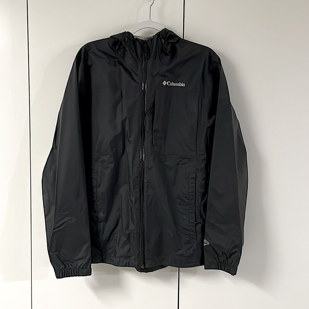 Columbia Omni-tech waterproof black rain jacket